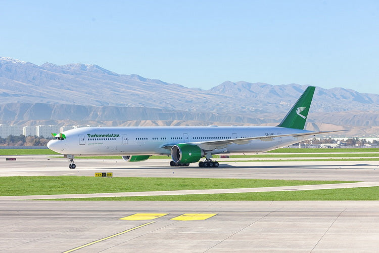 Phoenix Models Turkmenistan Airlines Boeing 777-300ER EZ