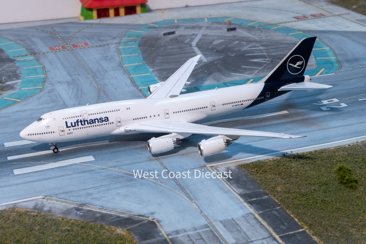 December 2025 Release Gemini Jets Lufthansa Boeing 747-8 