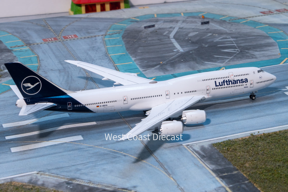 December 2025 Release Gemini Jets Lufthansa Boeing 747-8 
