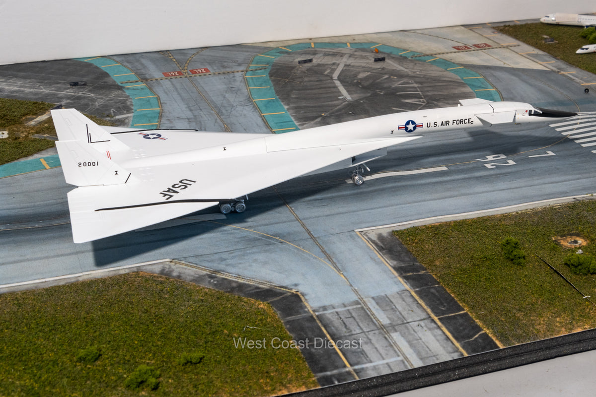 SQ Wings USAF XB-70 20001 - 1/200 – West Coast Diecast LTD