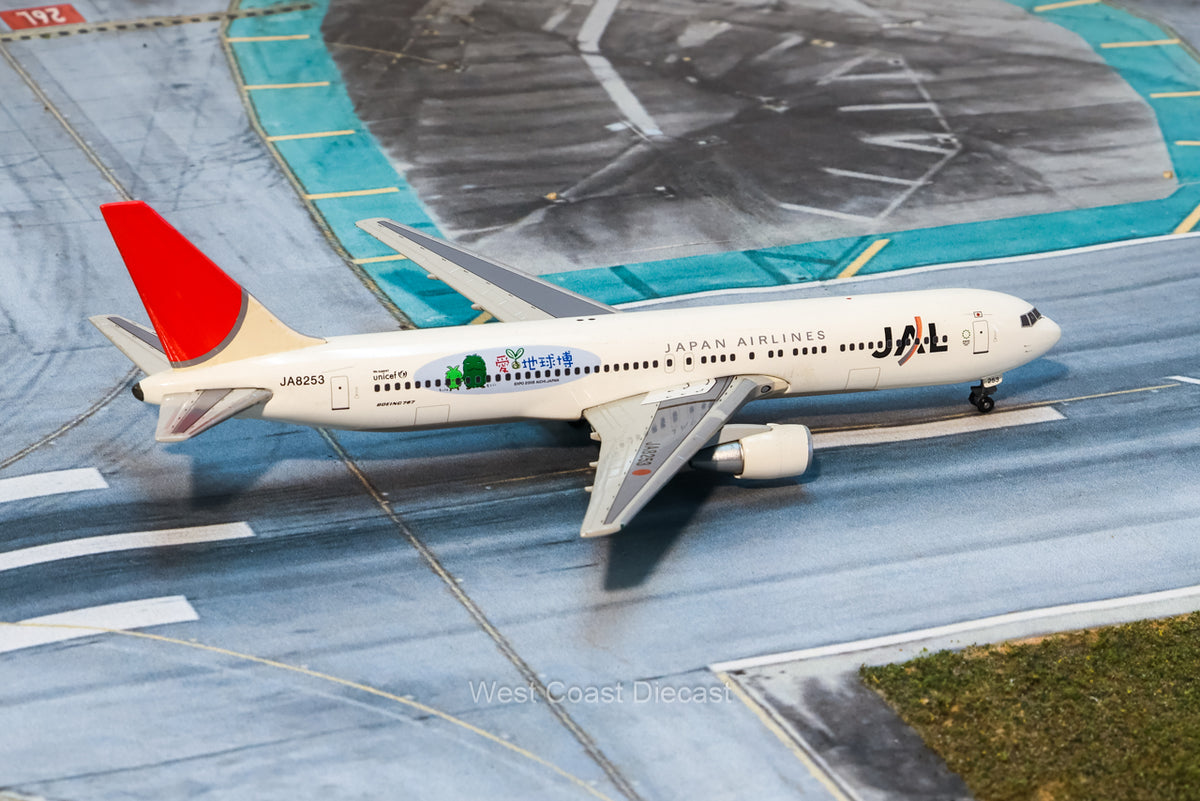 Phoenix Models Japan Airlines JAL Boeing 767-300 JA8253 – West