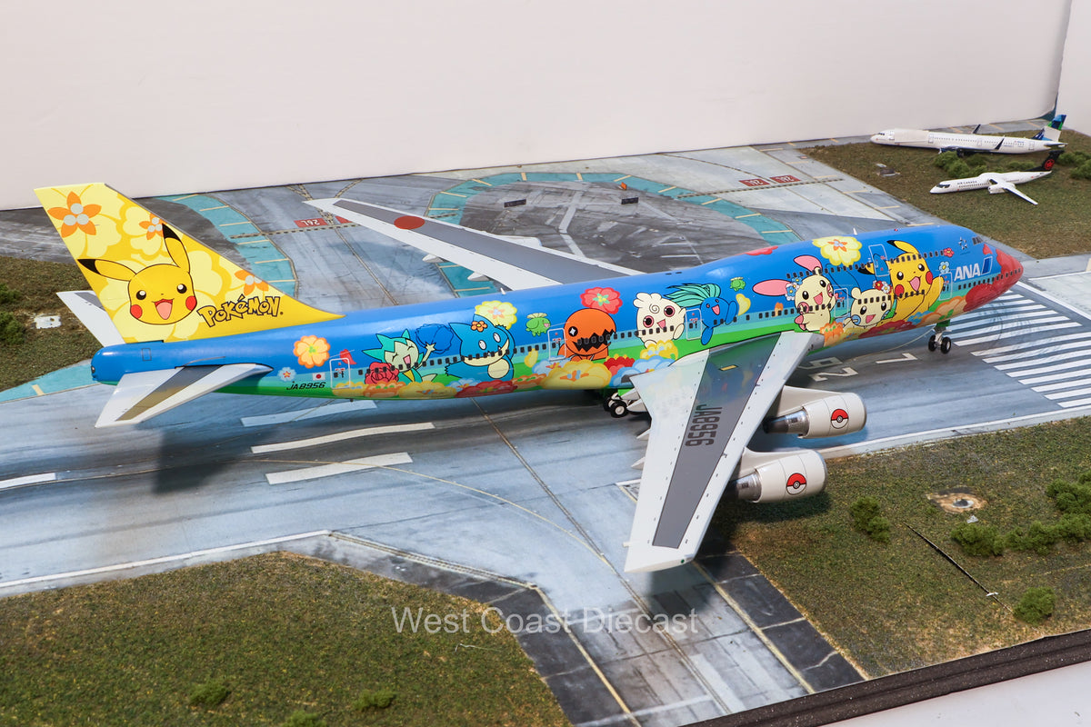 ANA ボーイング747-400 1:200 スケール Amazon.com: ANA B747-400 Airplane Model - 1:200 Scale