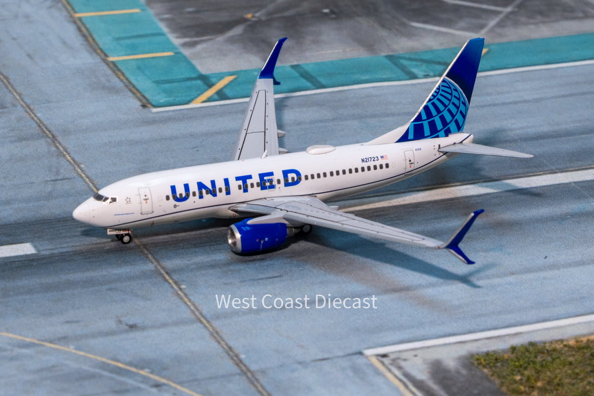 Gemini Jets United Airlines Boeing 737-700 “Evo Blue” N21723