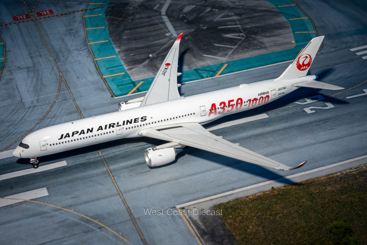 AV400 Japan Airlines Airbus A350-1000 JA01WJ