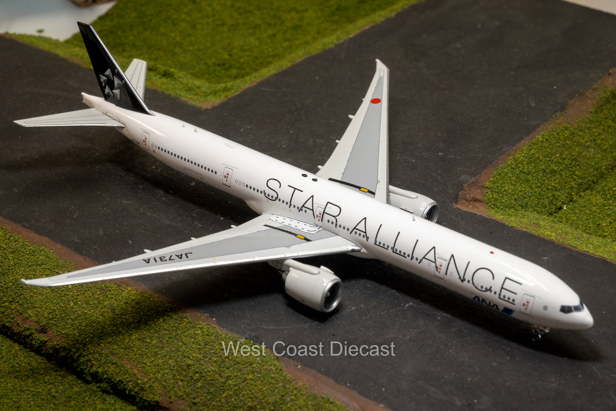 AV400 ANA Boeing 777-300ER “Star Alliance” JA731A – West Coast Diecast