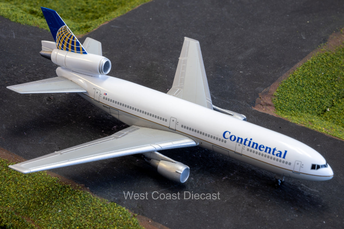 Dragon Wings Continental Airlines McDonnell Douglas DC-10-30 N37077 – West  Coast Diecast
