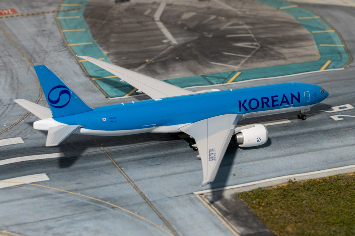 December Release Phoenix Models Korean Air Boeing 777-200F 