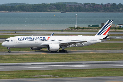 August 2025 Release Phoenix Models Air France Airbus A350-900 F-HTYM - Pre Order