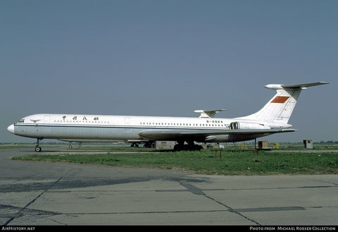August 2025 Release Phoenix Models CAAC Ilyushin IL-62 B-2024 - Pre Order