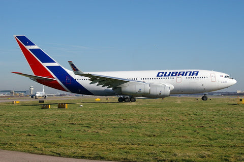 August 2025 Release Phoenix Models Cubana Ilyushin IL-96-300 CU-T1254 - Pre Order