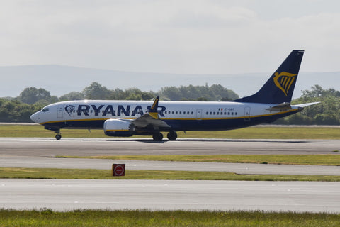 October 2025 Release Phoenix Models Ryanair Boeing 737 MAX 8-200 EI-IKY - Pre Order