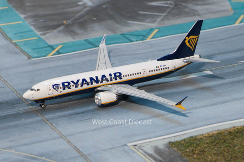 October 2025 Release Phoenix Models Ryanair Boeing 737 MAX 8-200 EI-IKY