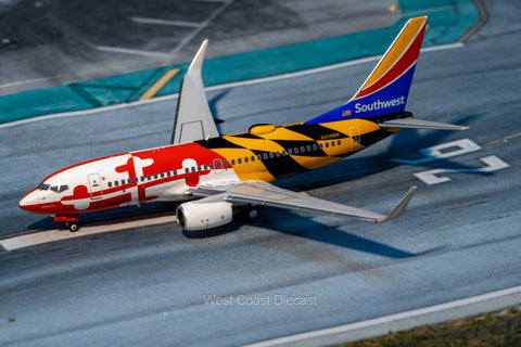 NG Models Southwest Airlines Boeing 737-700/w “Maryland One/Heart One Tail” N214WN