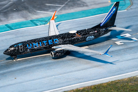 NG Models United Airlines Boeing 737-800/w "Star Wars" N36272