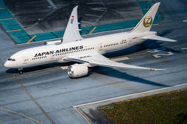 Phoenix Models Japan Airlines Boeing 787-8 Dreamliner “Gold Logo