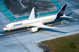 Phoenix Models Lufthansa Boeing 787-9 Dreamliner “New Livery” D-ABPA