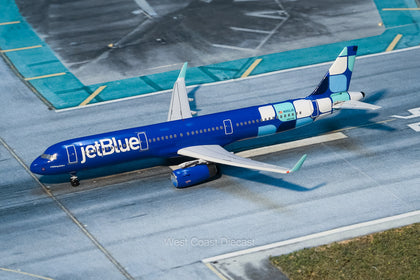 Aeroclassics JetBlue Airbus A321-200S "Spotlight Livery" N982JB - INCLUDES KEYCHAIN