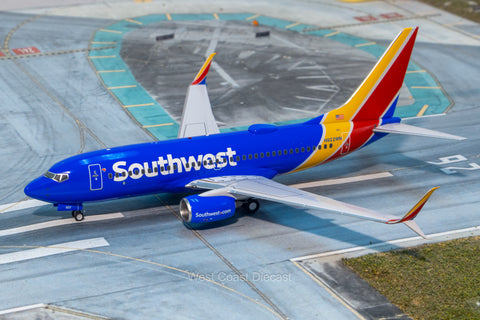 August 2025 Release NG Models Southwest Airlines 737-700/w N922WN "Heart Livery" (with scimitar winglets) - 1/200