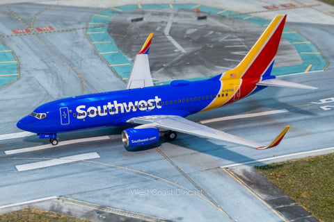 August 2025 Release NG Models Southwest Airlines 737-700/w N7835A "Heart Livery" - 1/200