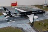 SQ Wings Air New Zealand Boeing 787-9 Dreamliner "All Blacks" ZK-NZE - 1/200
