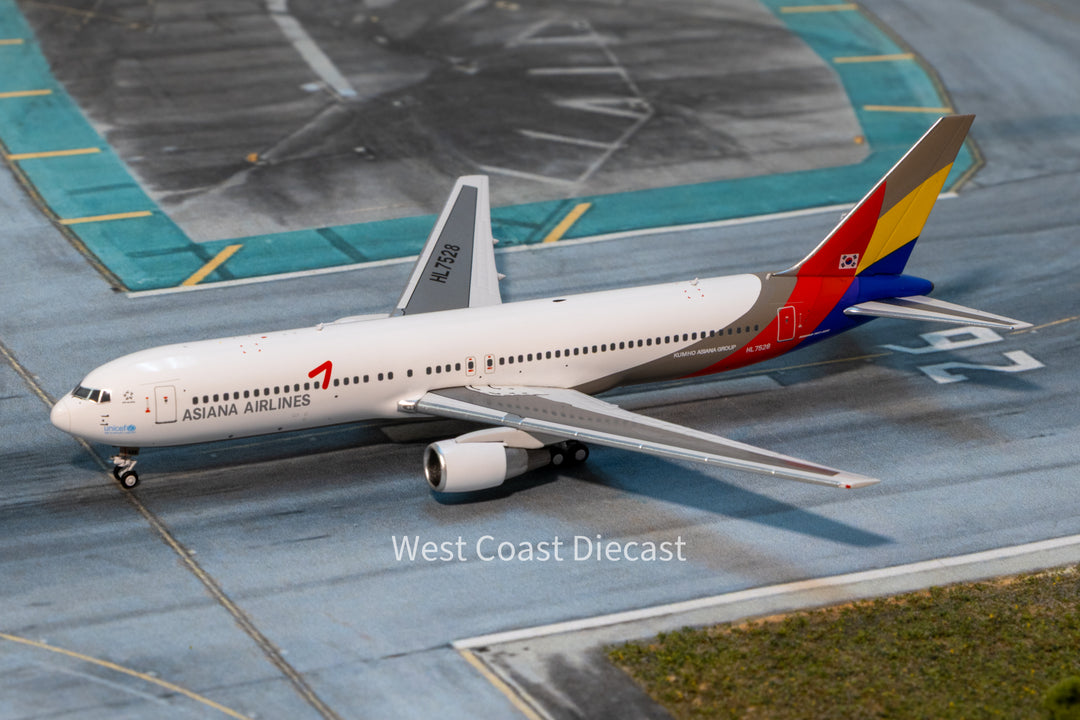 Phoenix Models All Nippon Airways ANA Boeing 767-300 