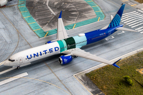 September Release NG Models United Airlines Boeing 737 MAX 10 "without ecoDemonstrator Explorer" N27602 - 1/200