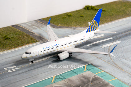 NG Models United Airlines Boeing 737-700 "Merger" N16703  - 1/200