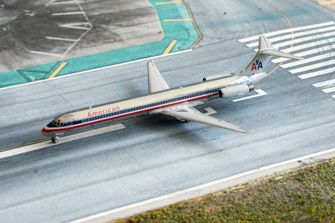 5月発売 NGモデル アメリカン航空 マクドネル・ダグラス MD-83 「クローム塗装」 N9620D