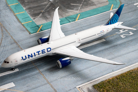 September Release AV400 United Airlines Boeing 787-10 Dreamliner "Evo Blue" N17015