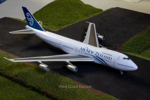 Big Bird Air New Zealand Boeing 747-200B ZK-NZY