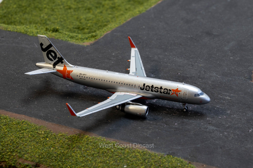 LAST ONE* May Release NG Models Jetstar Airways Airbus A320-200S 
